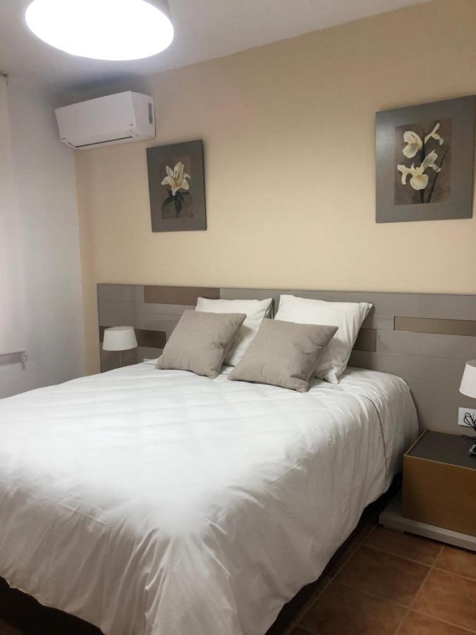 Piso Nuevo Plaza De La Constitucion Sta Cruz De La Zarza Apartment Santa Cruz de la Zarza Ngoại thất bức ảnh