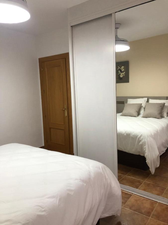 Piso Nuevo Plaza De La Constitucion Sta Cruz De La Zarza Apartment Santa Cruz de la Zarza Ngoại thất bức ảnh