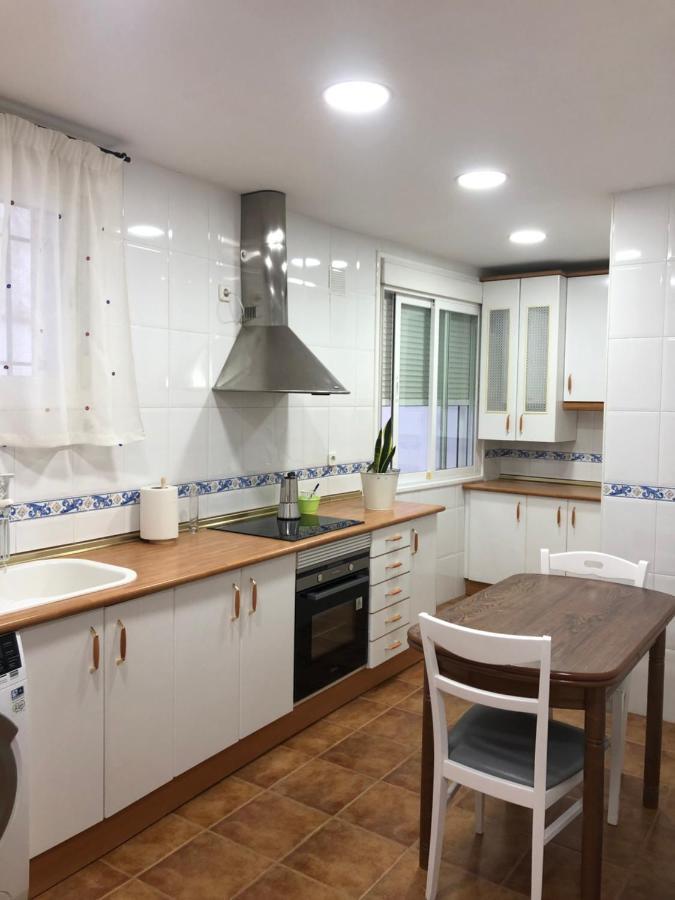 Piso Nuevo Plaza De La Constitucion Sta Cruz De La Zarza Apartment Santa Cruz de la Zarza Ngoại thất bức ảnh